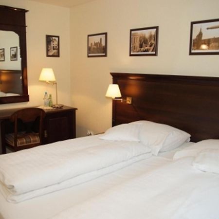 Bialy Dwor Bed and Breakfast Kwidzyn Exteriör bild