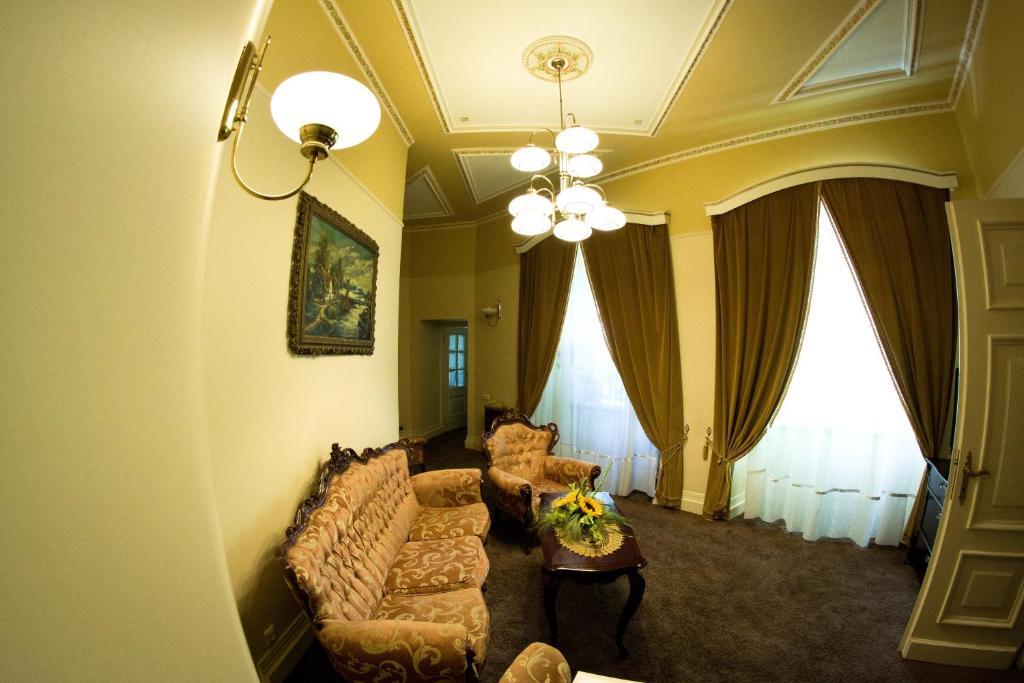 Bialy Dwor Bed and Breakfast Kwidzyn Rum bild