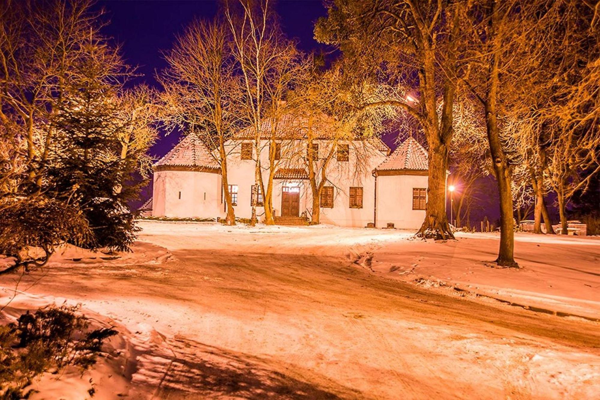 Bialy Dwor Bed and Breakfast Kwidzyn Exteriör bild
