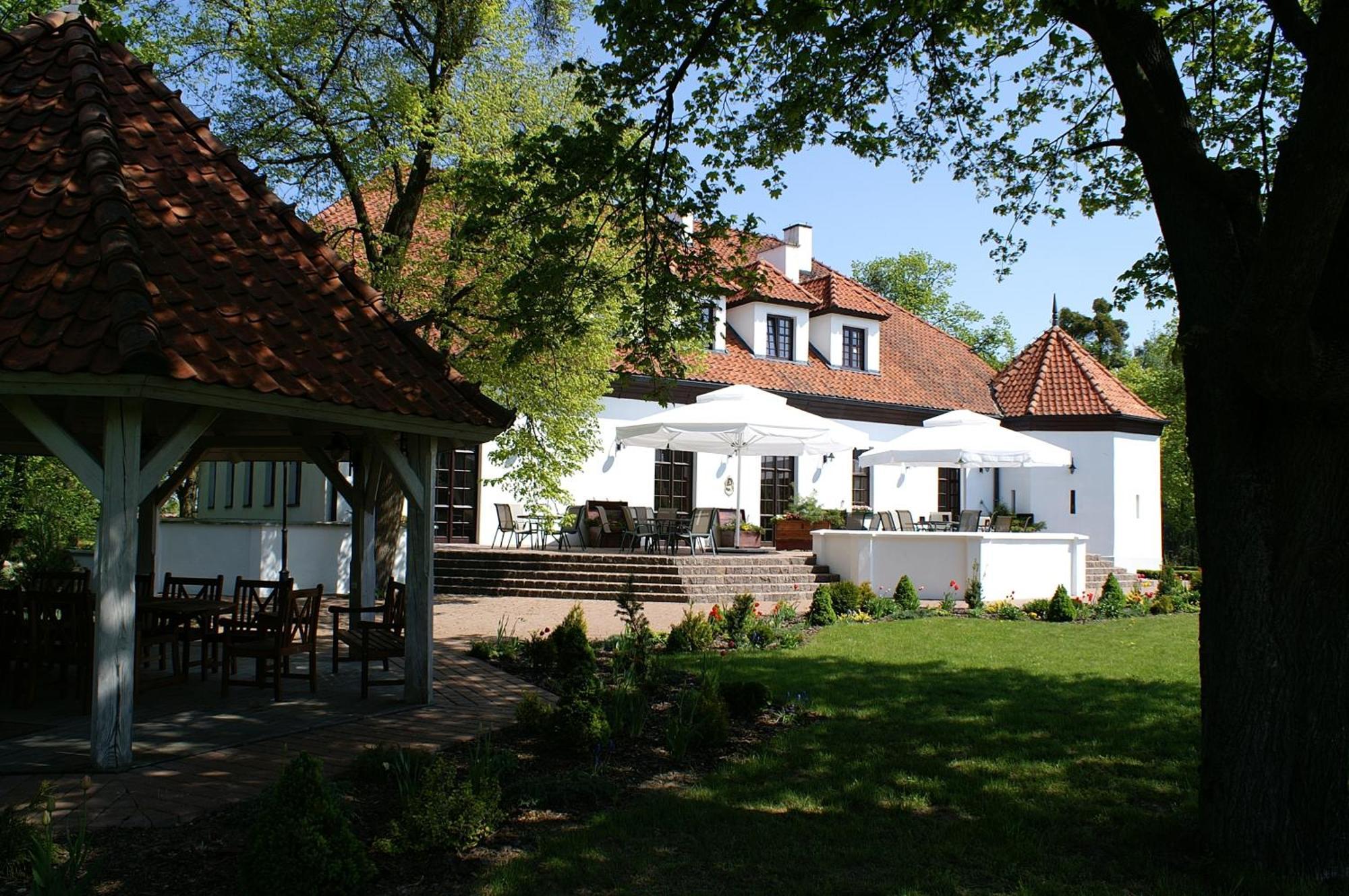 Bialy Dwor Bed and Breakfast Kwidzyn Exteriör bild