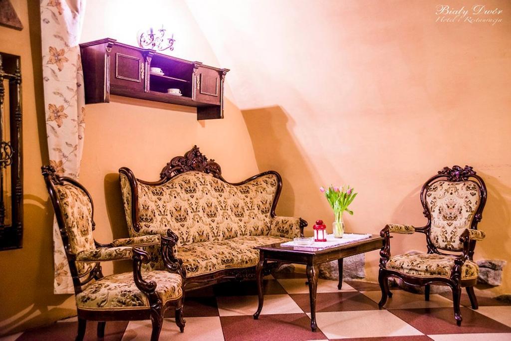 Bialy Dwor Bed and Breakfast Kwidzyn Exteriör bild