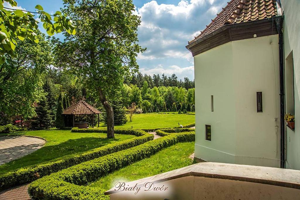 Bialy Dwor Bed and Breakfast Kwidzyn Exteriör bild