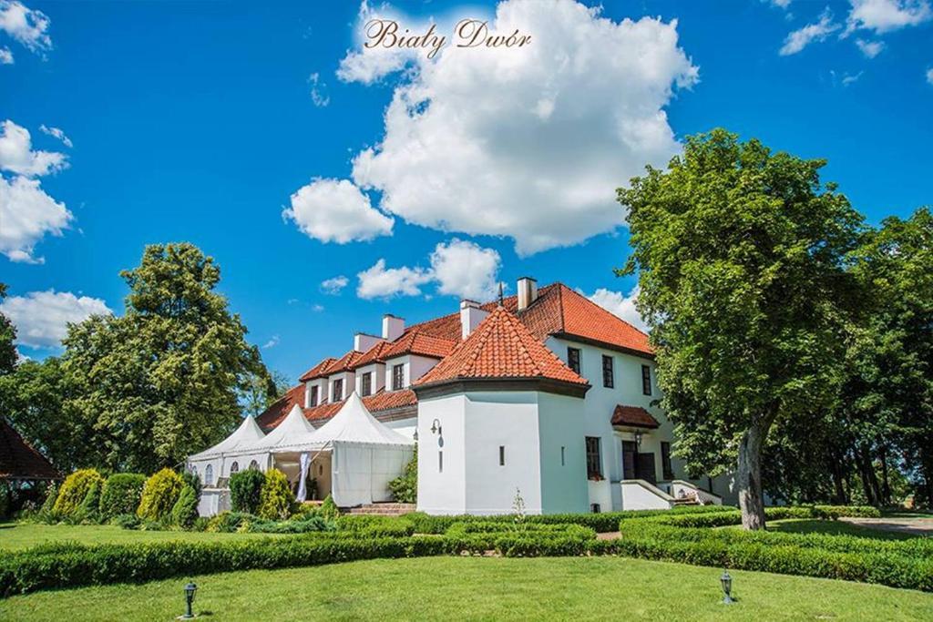 Bialy Dwor Bed and Breakfast Kwidzyn Exteriör bild