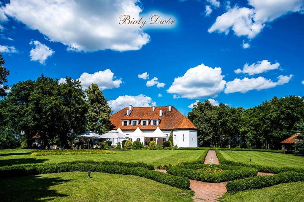 Bialy Dwor Bed and Breakfast Kwidzyn Exteriör bild