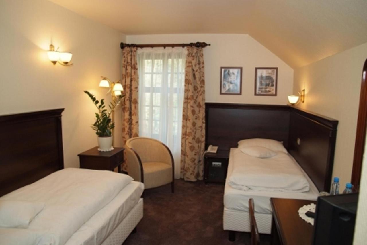 Bialy Dwor Bed and Breakfast Kwidzyn Rum bild